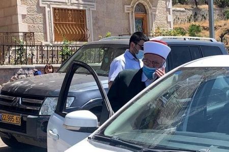 الاحتلال الاسرائيلي يعتقل الشيخ عكرمة صبري